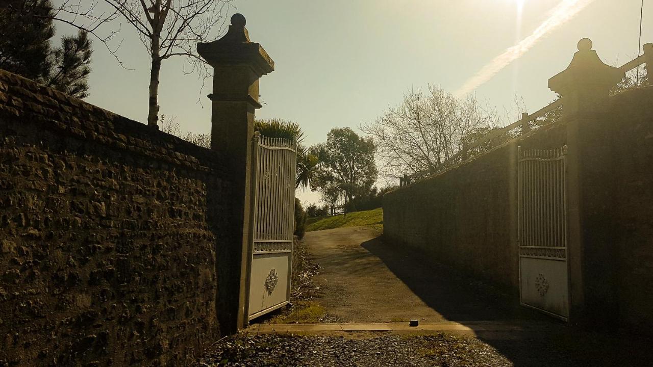 Le Domaine Des Roseraies Monfreville Luaran gambar